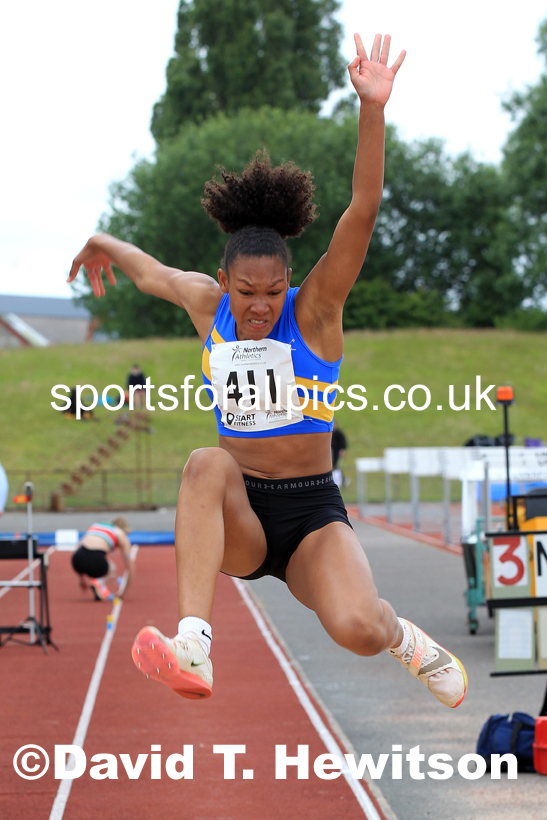 Womens under-20s long jumps, 2022 Northern Senior and Under-20 Champs., Wavertree Athletics Centre, Liverpool. Photo: David T. Hewitson/Sports for All Pics